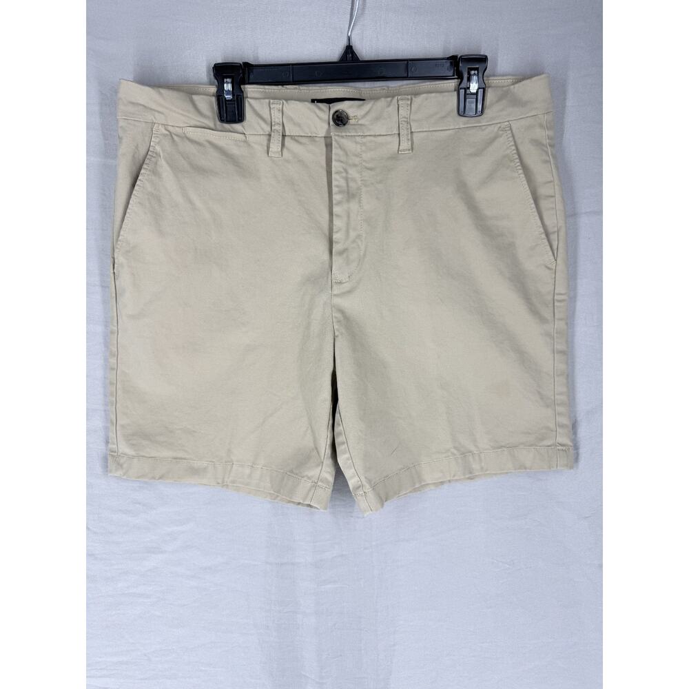 Tommy Hilfiger Men's Chino Khaki Short 7" Inseam Men's Size 36